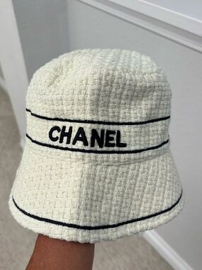 New Navy and white embroidered bucket sun hat OS fits smaller head